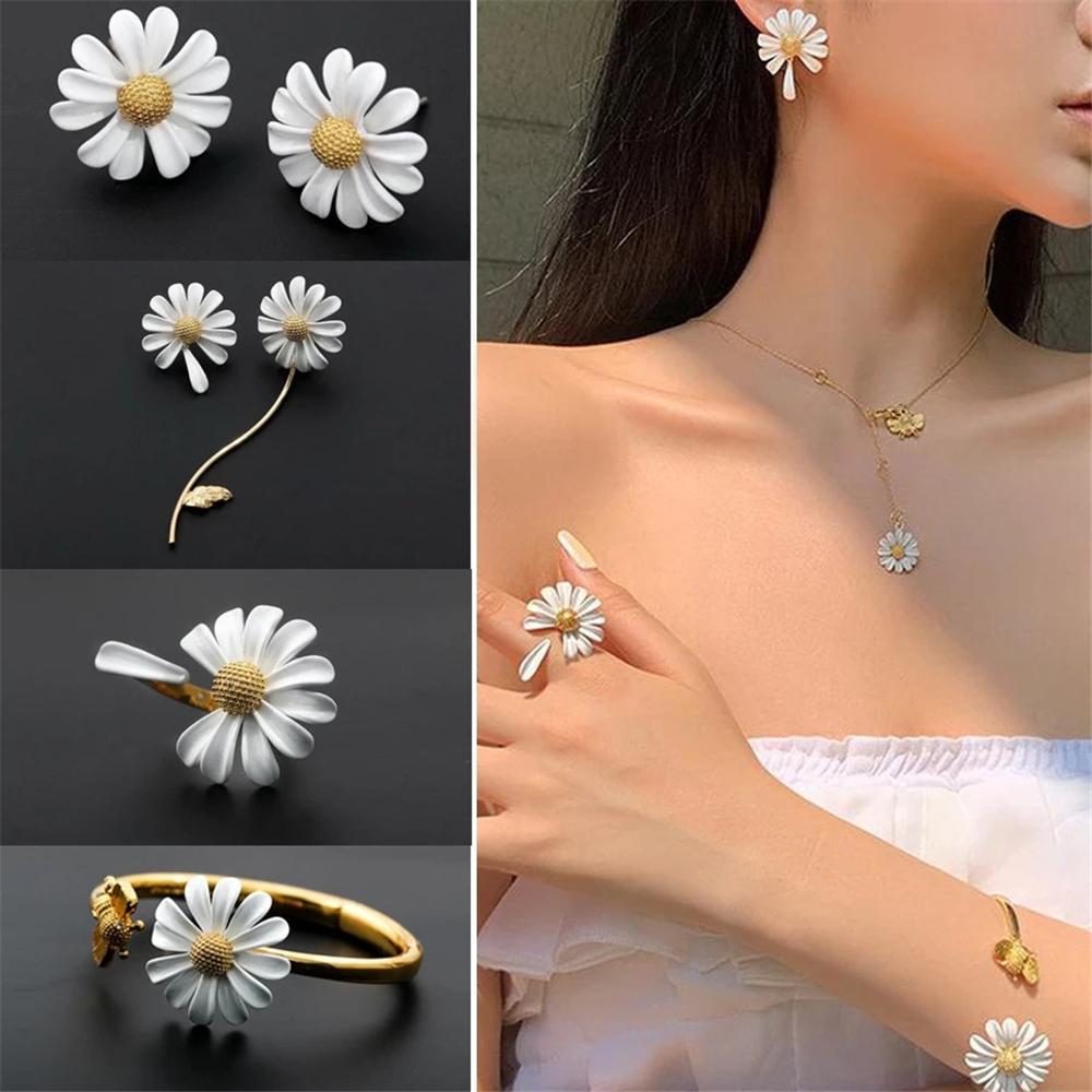 

Wedding Party Sweet Asymmetrical Ear Stud Drop Earrings Daisy Bracelet Sunflower Rings