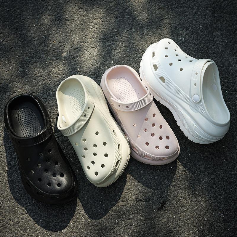 Classic Light Wheel Hole Shoes Women's Summer New Outdoor Wear Heightening Thick Sole Small Non-slip Beach Shoes Bag Head Drag