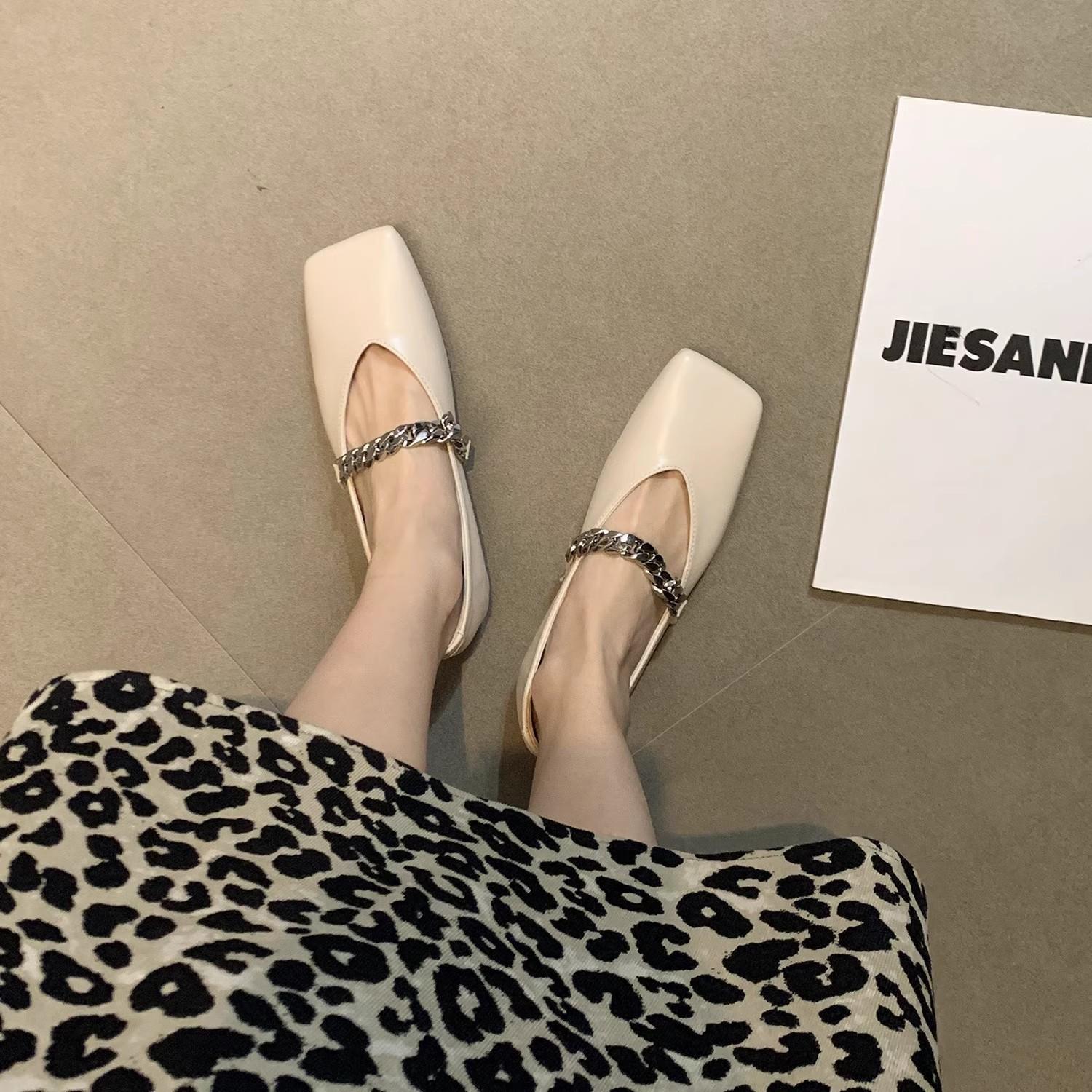 

Mary Jane women s shoes summer new versatile evening wind Doudou shoes grandma shoes soft sole one pedal single shoes women s flat sole 35