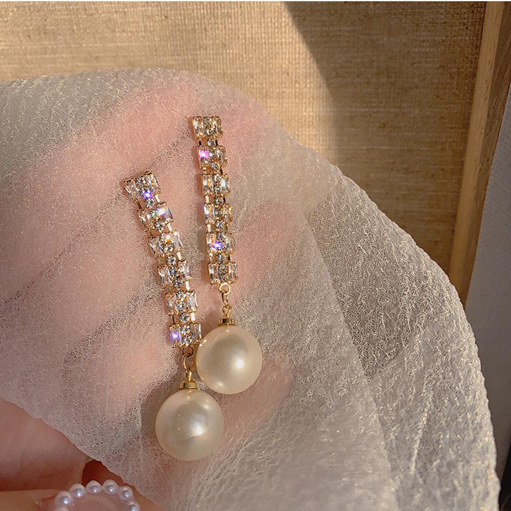 2025 New Inlaid Rhinestone Pearl Stud Earrings Women Personality Fashion Unique Design Earrings Wedding Jewelry Birthday Gift