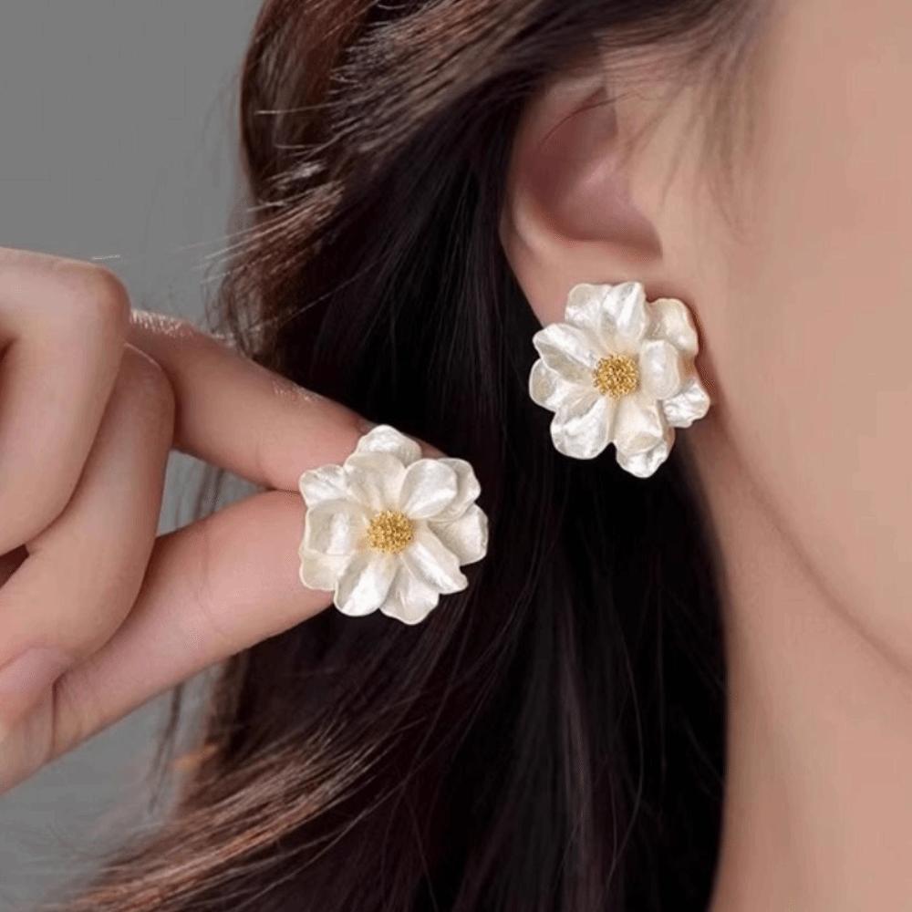 Luxury Camellia Earrings Irregular Petals Earrings Fashion Flower Earrings  For Women Girls