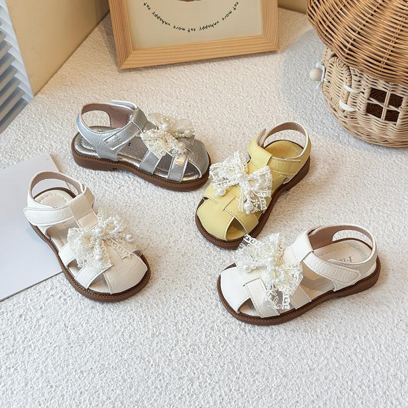 Girls Sandals Lace Bows Sweet Beading Kids Princess Shoes T-strap Soft Sole 2025 Summer New Children Beach Shoes Hook&loop Cute