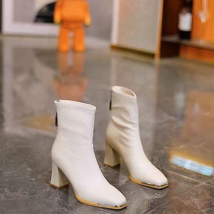 Kurzstiefel mit dickem Absatz, mittelhoher Absatz, neue Herbst- und Winter-Martinsstiefel, quadratische Spitze, Damen ermüden nicht, hochhackige Stiefel 2025, warm, Metall, Pendeln