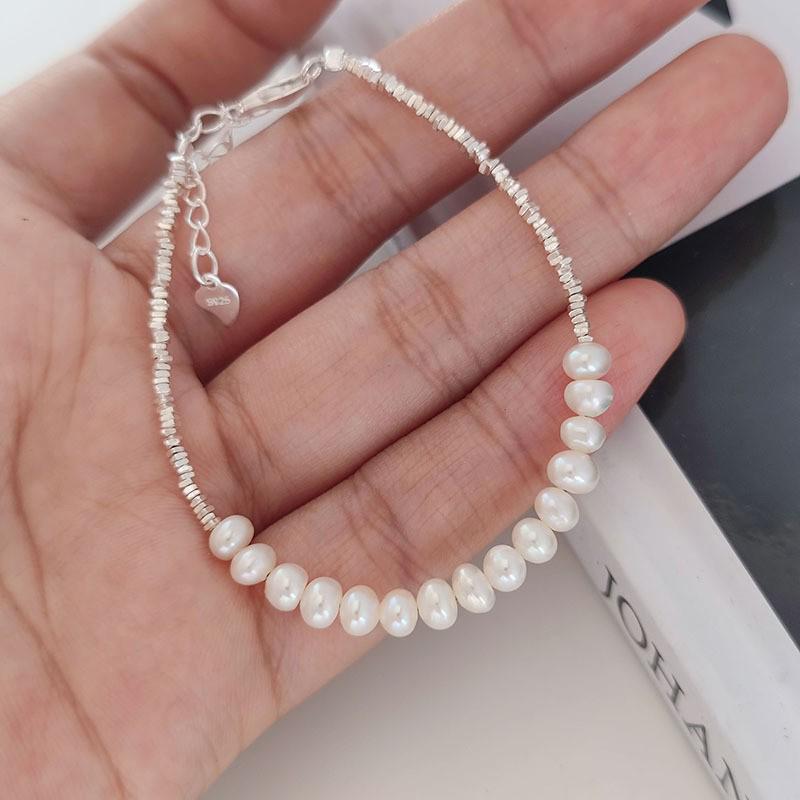 Chic Pearl Bracelet for Women - Trendy, Versatile, and Fashionable Wristband Jewelry