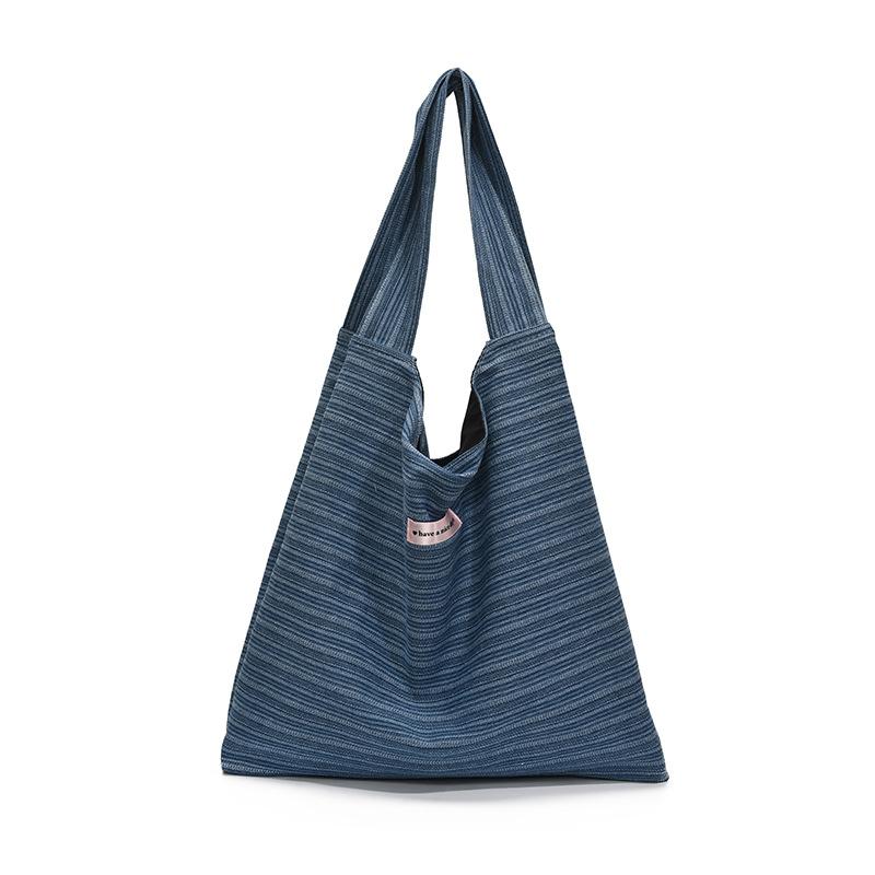

Fashionable, simple, casual, large-capacity shoulder bag, 2026 spring/summer new commuting versatile niche bag for women темно-синий