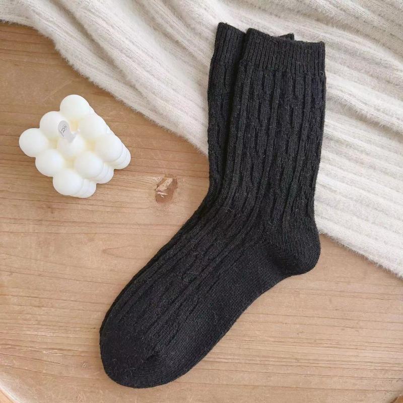 Women's Autumn and Winter Warm, Soft and Pure Color Wool Socks, Retro Thickened Twisted Medium Long Tube Pile Socks, Wool Socks