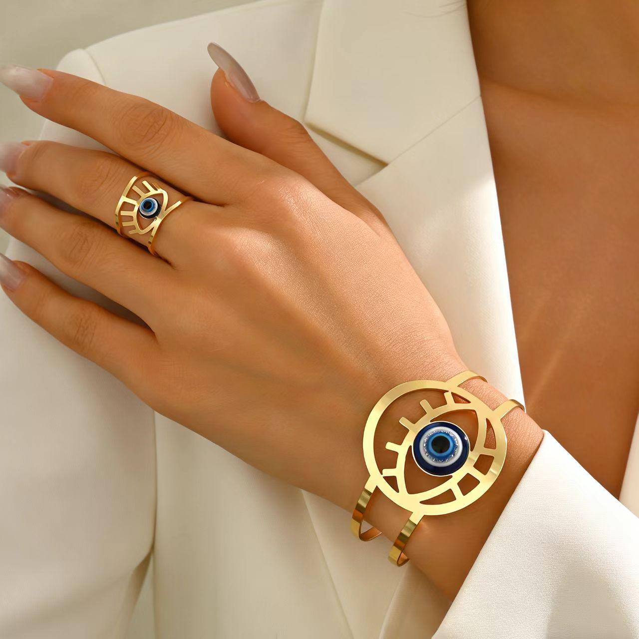 Набор браслетов с кольцом  Глаз Дьявола  - Регулируемый и Уникальный Дизайн для Женщин золотой
