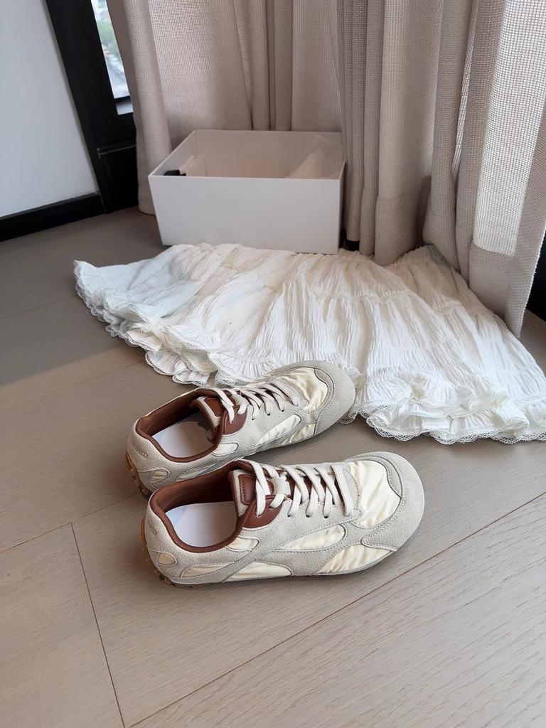 Liu Wen has the same BV Dexun Forrest Gump shoes for women's new versatile retro contrasting colors, ugly and cute big head breathable sports and