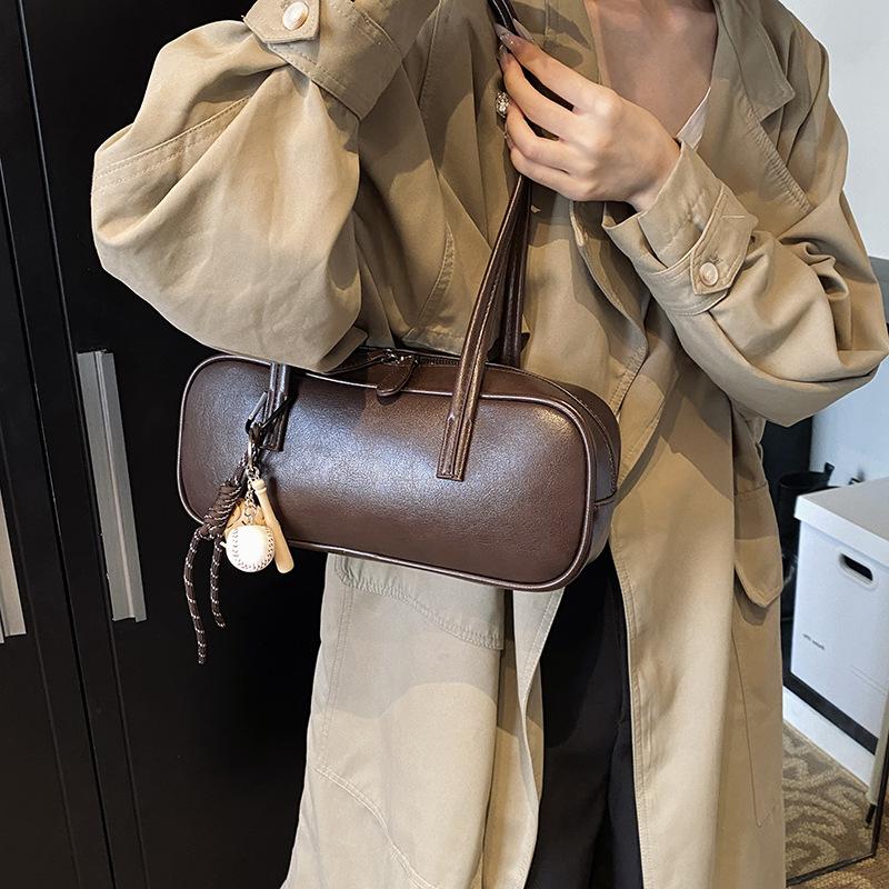 2025 new niche trendy bag women's bag portable fashion shoulder bag women's high-end leather underarm bag large capacity
