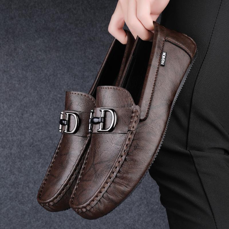 Fashion 2025 New Brand Designer Men Dress Loafers Fashion Men Classic Flats Leather Slip On Casual Shoes Male Comfortable Walking Shoes