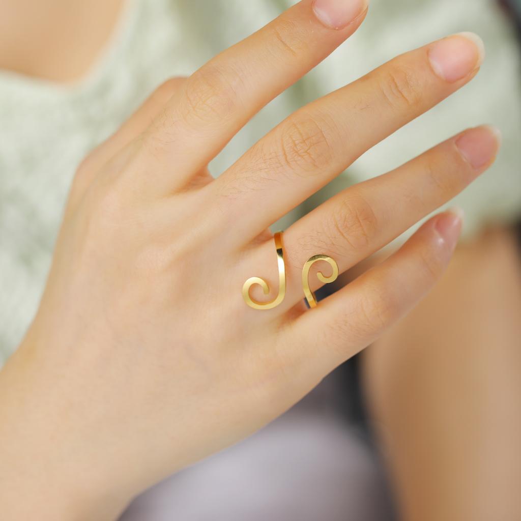 Stainless Steel Large Spiral Ring Women Gold Adjustable Finger Rings Minimalist Jewelry Valentine Gift In