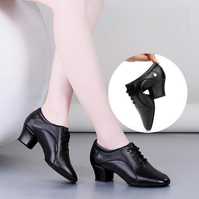 Ειδικά αθλητικά παπούτσια – Παπούτσια για χορό