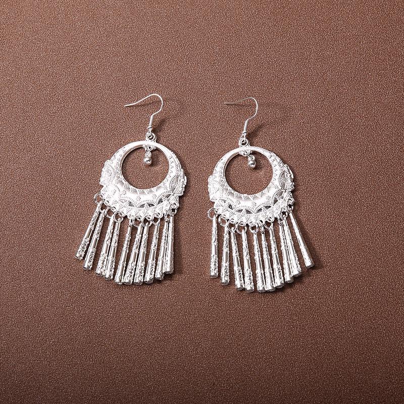Etnické náušnice s třásněmi z imitace stříbra Miao ve tvaru listů
