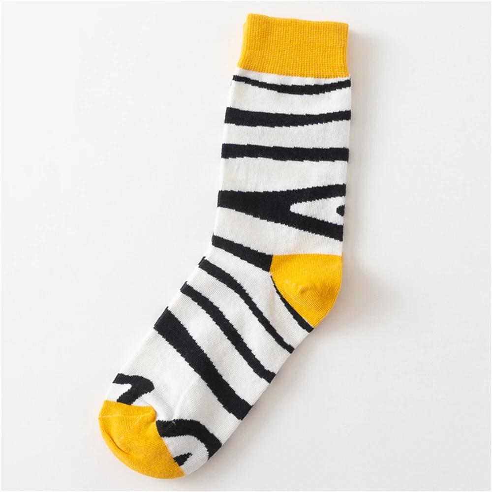 Bunte Streifen Kunst Socken für Herren Wintermode Regenbogenstreifen Zebra Muster Business Crew Unisex Dropship