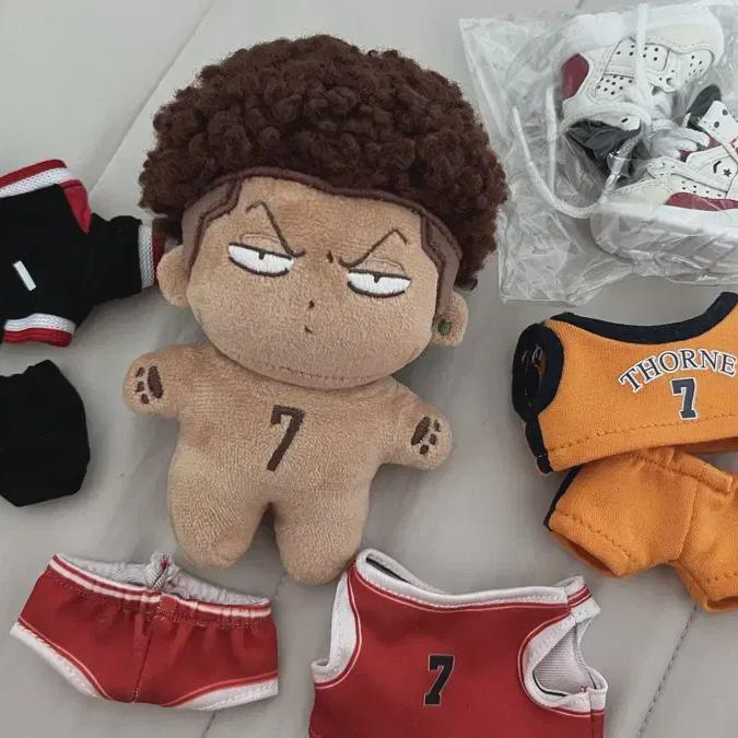 

Кукла Слэм Данк Сон Тэ-соп 10 см и одежда оптом