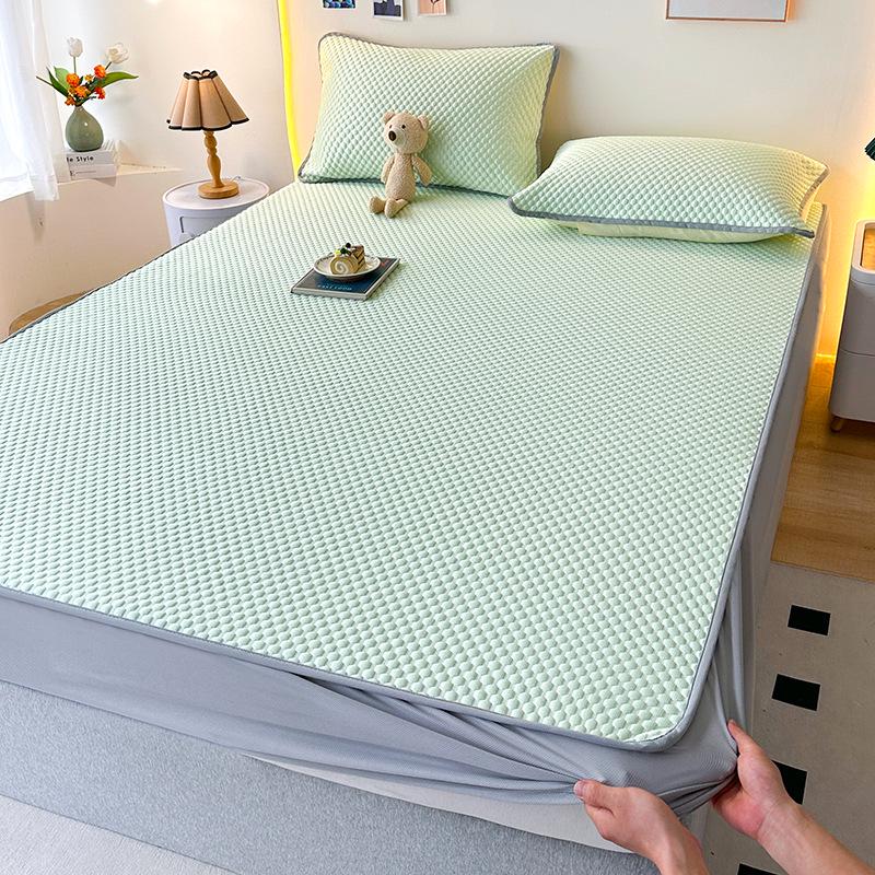 Ice Bean Mat Cool Bedspread Set - Fitted Sheet Style for Dorms, Air-conditioned Rooms, Ice Silk Feel.