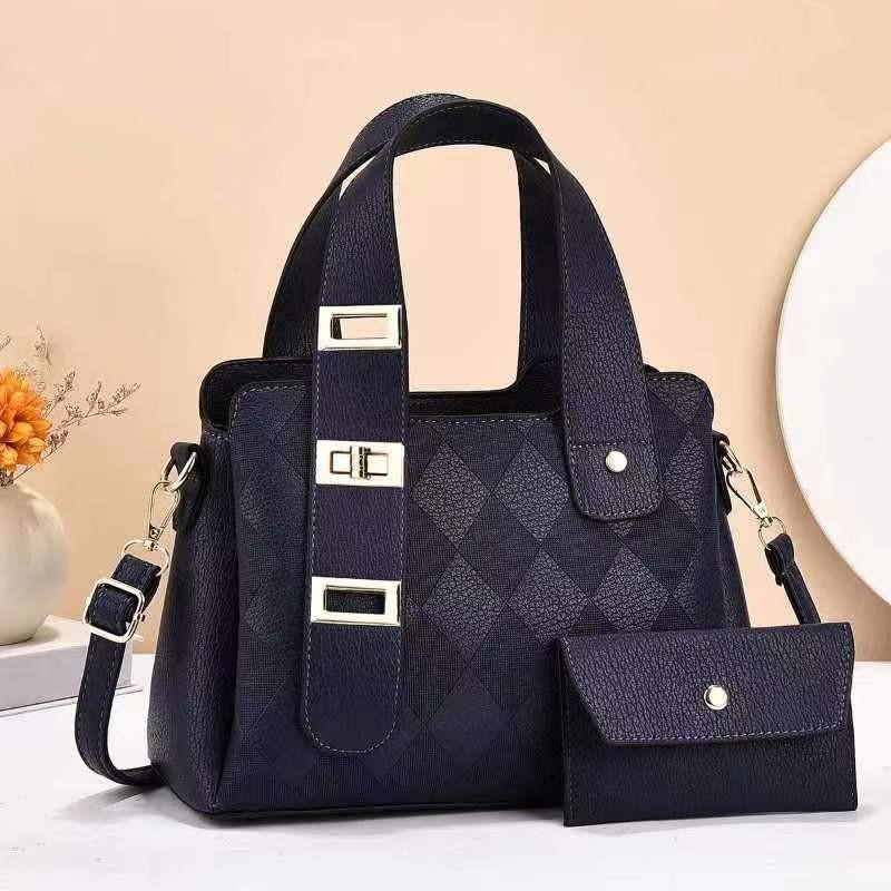 

Fashionable Women s Pu Leather Handbag Elegant Crossbody Bag With Chain And Lock Closure синій