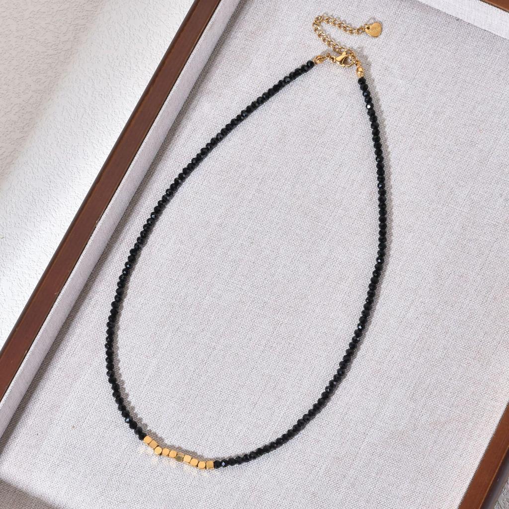 Stainless Steel Colorfast Light Luxury Necklace with Retro Black Glass Beads – Fashionable Clavicle Chain Choker