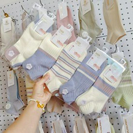 2025 Seamless Cotton Princess Mid-Calf Socks for Big Girls - Spring & Autumn Styles