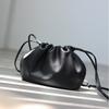 Celebrità di Internet Borsa a Pieghe Morbida in Pelle di Mucca a Forma di Raviolo Pochette Monocolore alla Moda Monospalla a Tracolla Cena Nuvola Femminile