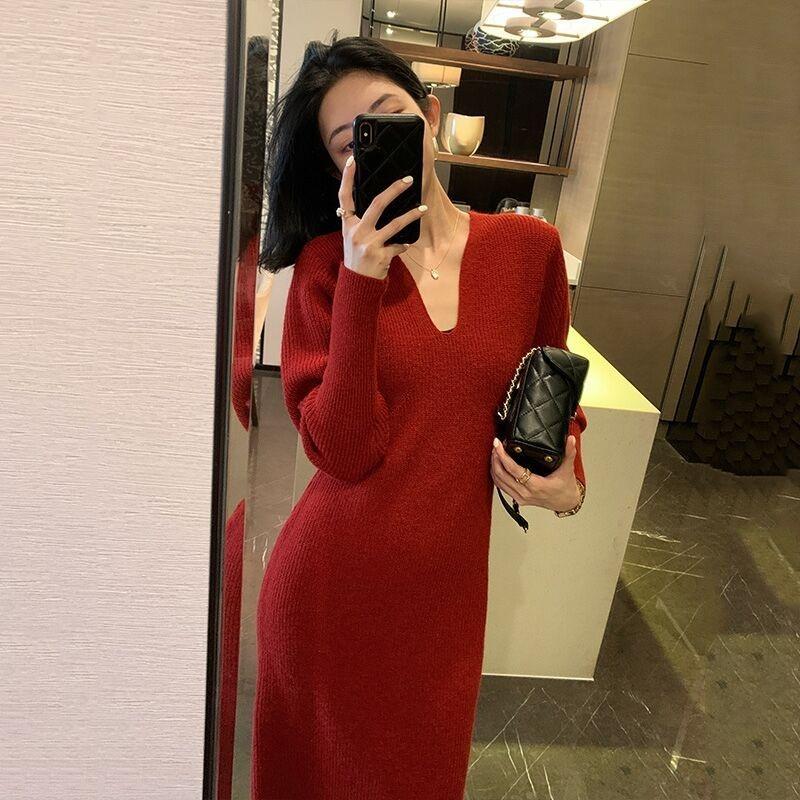 Light luxury advanced sense Royal sister light mature temperament Muse Fan knitted red backing dress women's winter