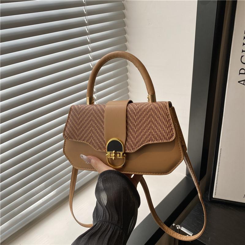 Pu Small Square Bag For Women With Simple Lock Closure For Daily Casual Use