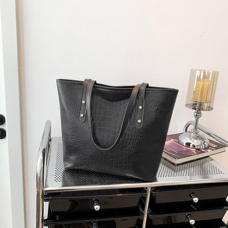 Trend Large Capacity 2025 Casual Retro Autumn New Trendy Fashion Portable Shoulder Tote Bag Women