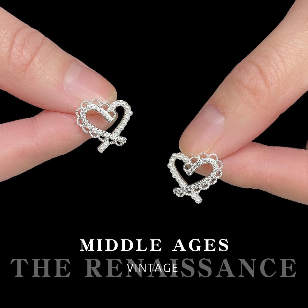 Lace series~ Light hollow love zircon pearl stud earrings French commuter style earrings