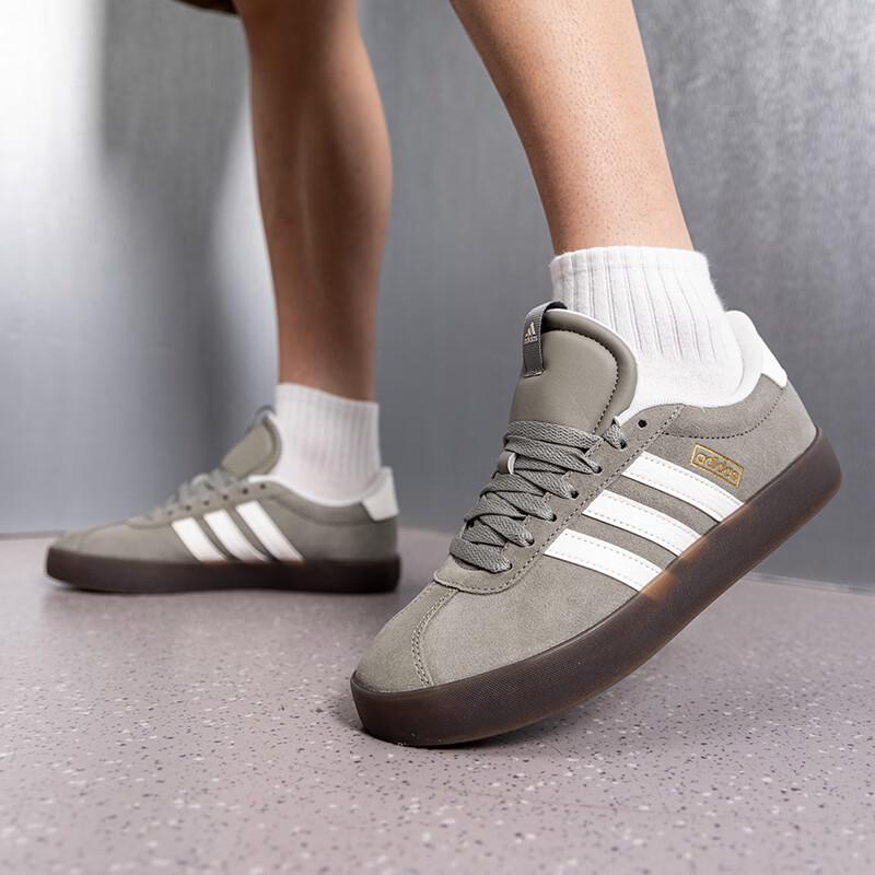 adidas Sneakers da Skate Unisex a Collo Basso LA4469