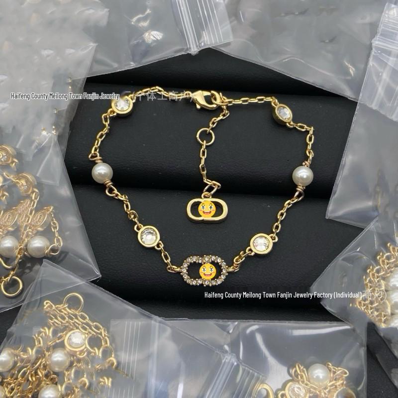 Brățară Damă Djia cu Strat Dublu, Design Stea cu Nas de Porc și Accente Diamantate