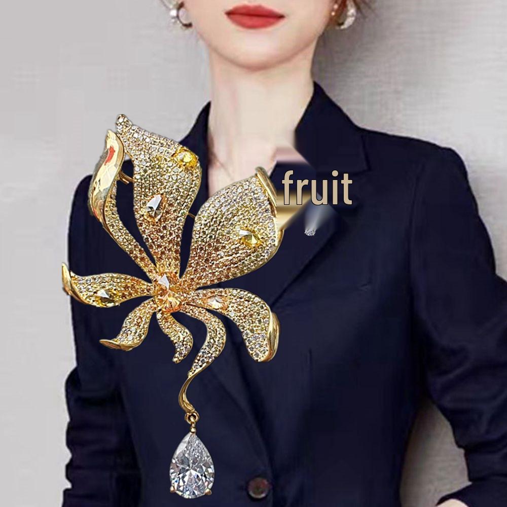 

Элегантная цветная брошь, инкрустированная цирконами: Роскошный женский модный аксессуар