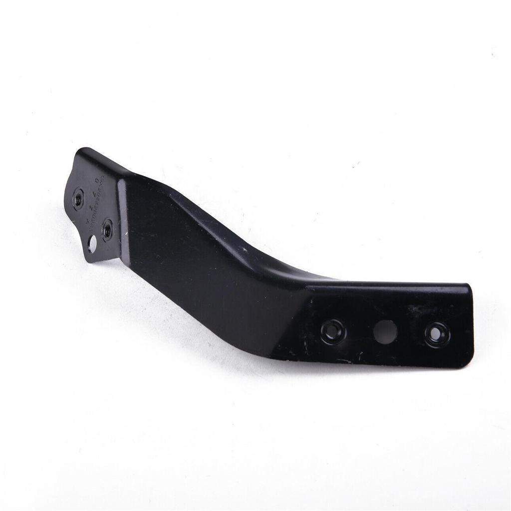 Mercedes-Benz W204 C-Class Front Bumper Inner Skeleton Bracket (2046200185/2046200285).