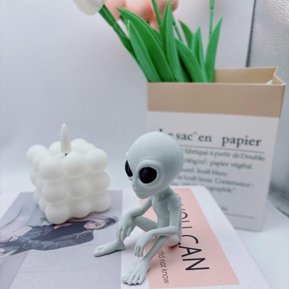 Alien Statues, 3D Printed Fantasy Aliens, Fun and Humorous Space Decorations, Suitable for Indoor/outdoor Decoration