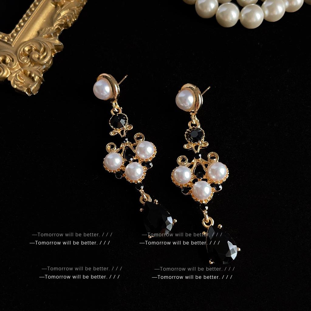 Mid-Century Vintage Stud Earrings: Trendy Literary Style in Light Luxury Fashion