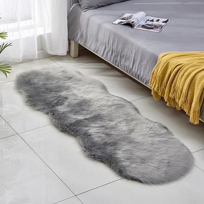 Schaf-förmiger Teppich aus Kunstwolle - Unregelmäßige Hochflor-Fußmatte für Schlafzimmer oder Wohnzimmer