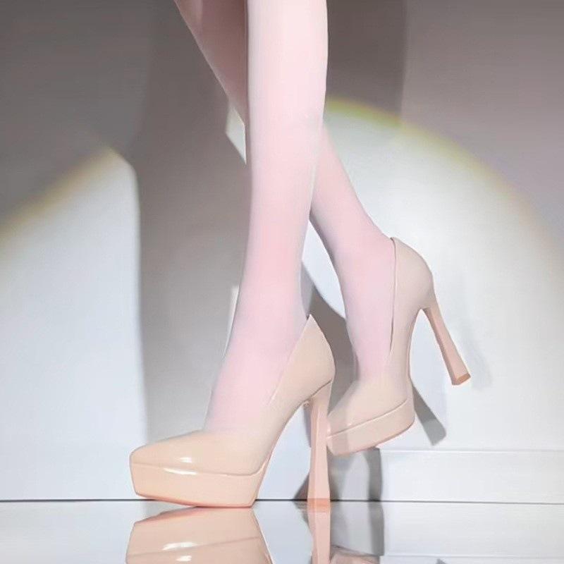 

Waterproof table nude pointed head hate sky high heels women s 2025 new patent leather thick heel not tired feet professional single shoes 34