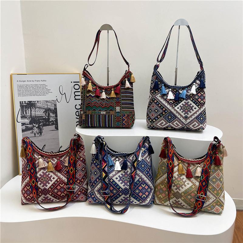Embroidery Tassels Style Large Shoulder Bags Capacity Single Girl Shoulder Bag