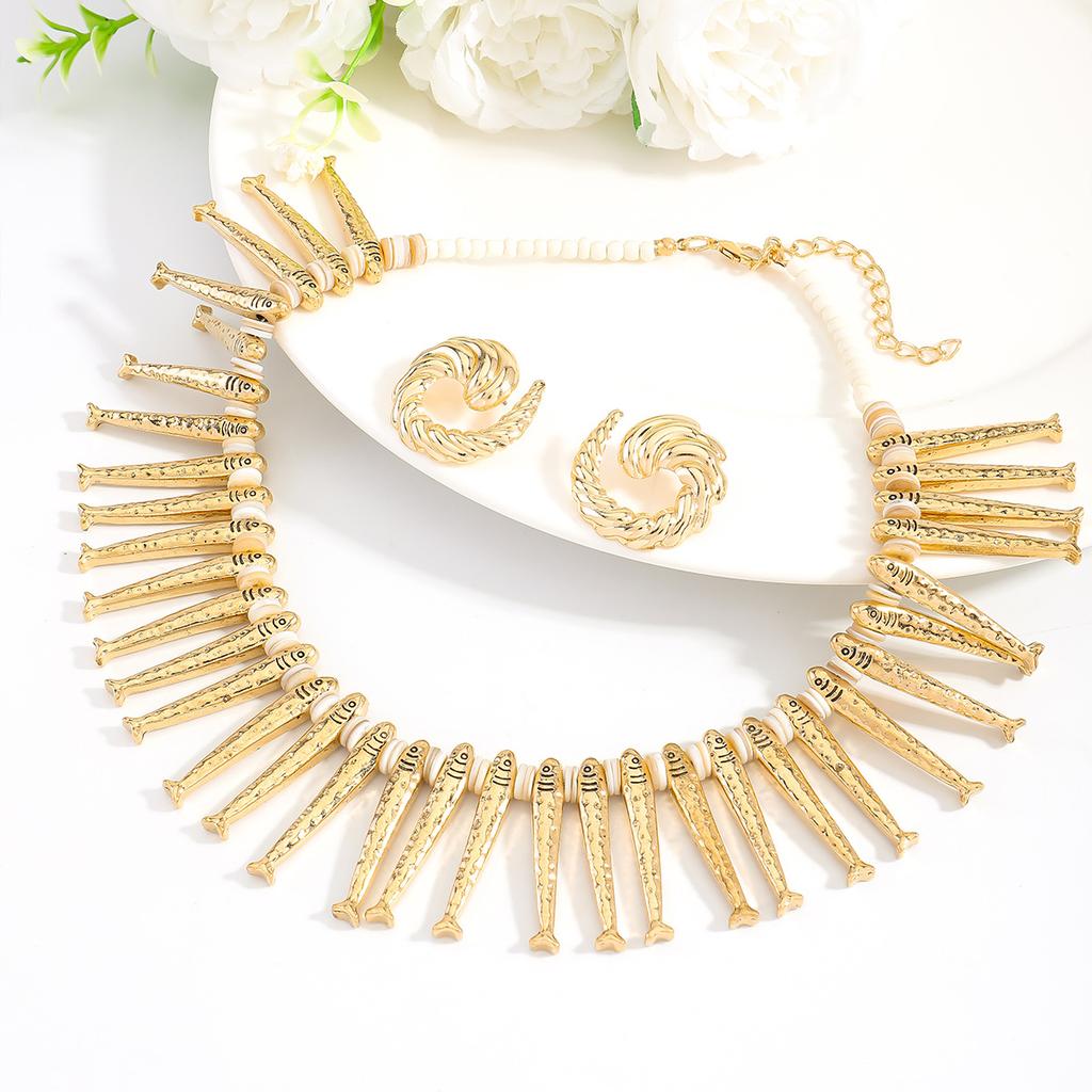 New personality exaggerated small fish tassel necklace fashionable thread simple earrings set versatile and advanced sense