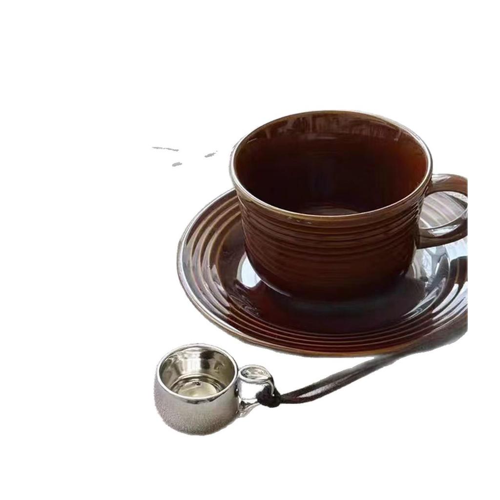 Retro Cup Pendant Necklace: Versatile, Unique Design for Women