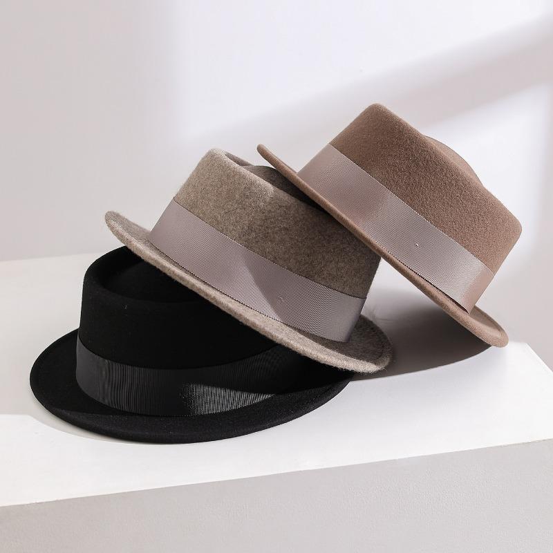 Meier Huaqiao, French autumn and winter concave top flat edge woolen top hat, women's small edge British casual hat