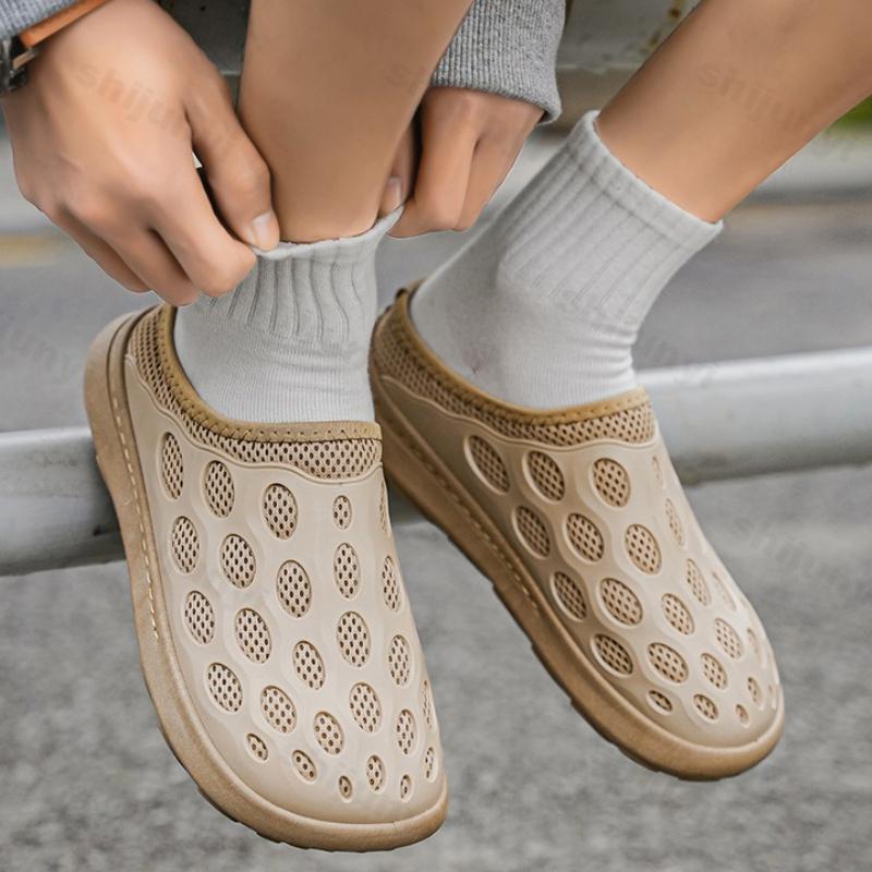 Fashion Casual Slippers 2025 New Men's Slip on Shoes Summer Fashion Trend Soft Soled Hollow Breathable Soft soled Lightweight Sandals