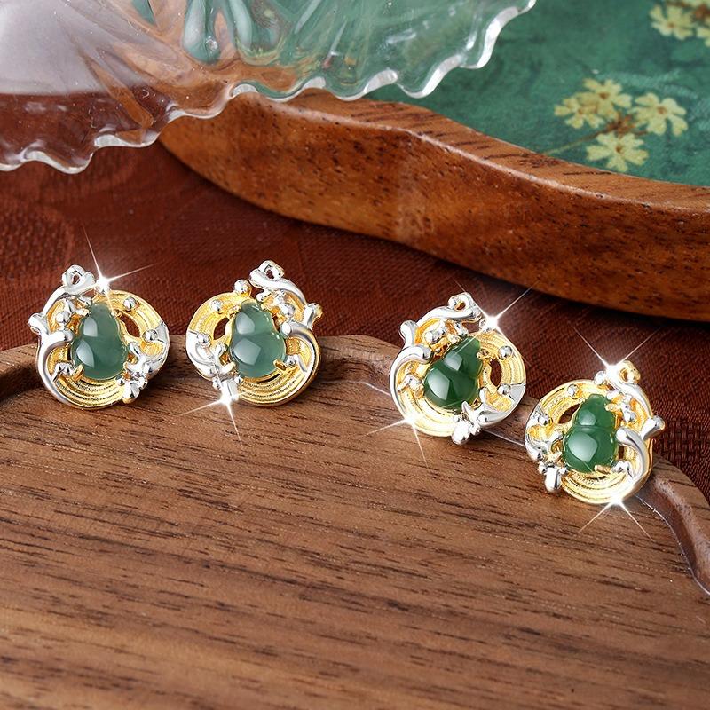 Natural Guatemala jadeite mountain sea pick up precious yang green earrings women's s925 sterling silver stud earrings women's 18K real gold plating