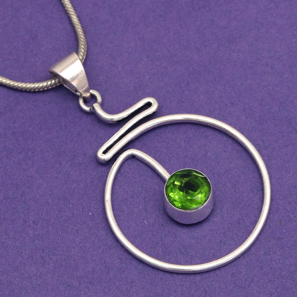 Schmuckset mit Peridot-Edelsteinanhänger und Quarz-Halskette, 45,7–50,8 cm