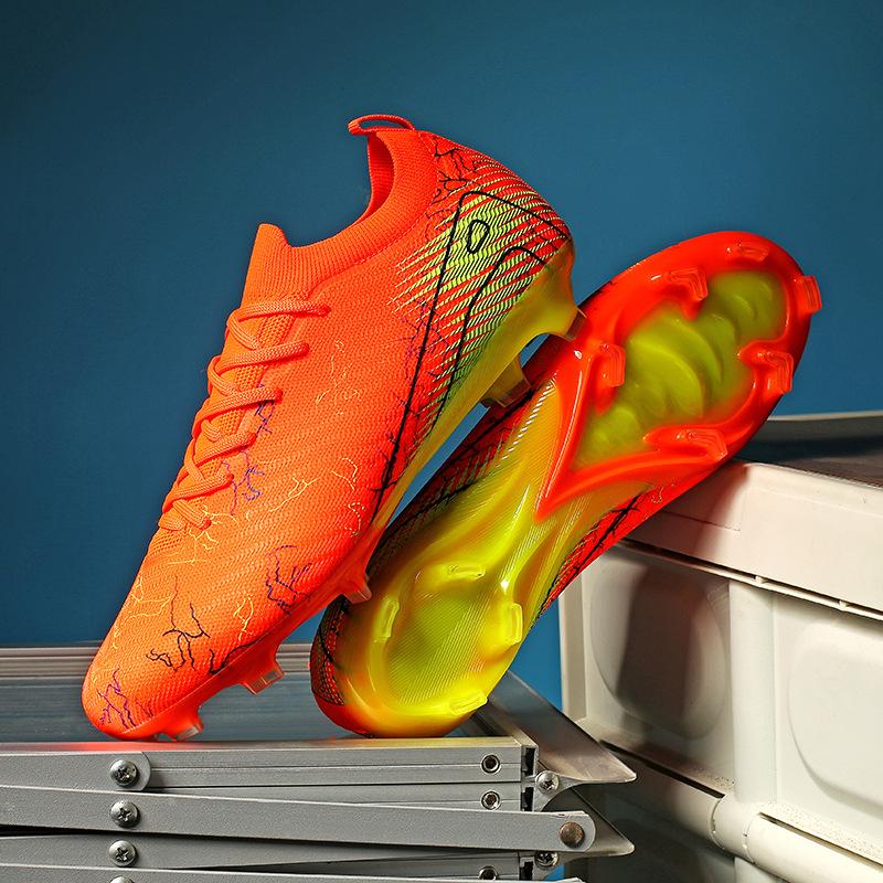 Spot 2025 Soccer Shoes Male Low Help Student Male Female Teen Admit Spike Training Match Sneakers