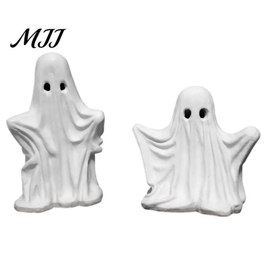 Halloween Ghost Decor Figurine, Spooky Cute Statue, Retro White Decorative Fireplace Accents Ornament for Home Tabletop Party Decorations Unique Gift