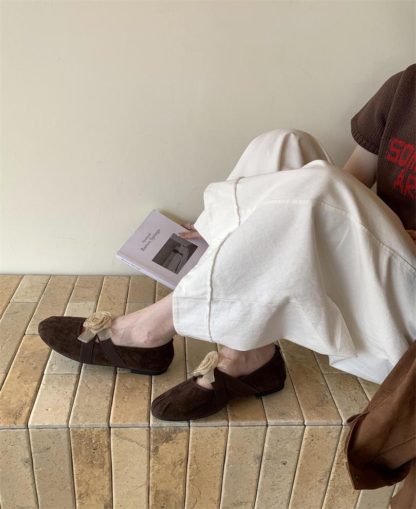 French Camellia Mary Jane Shoes Women's 2025 Spring and Autumn New Cross Flat Inner Height Increase Ballet Shallow Mouth Single Shoes