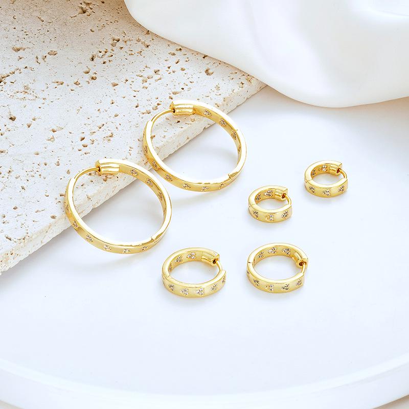 Trendy Zirconia Heart Inlaid Earrings: Luxurious Gold & Silver Studs for Women