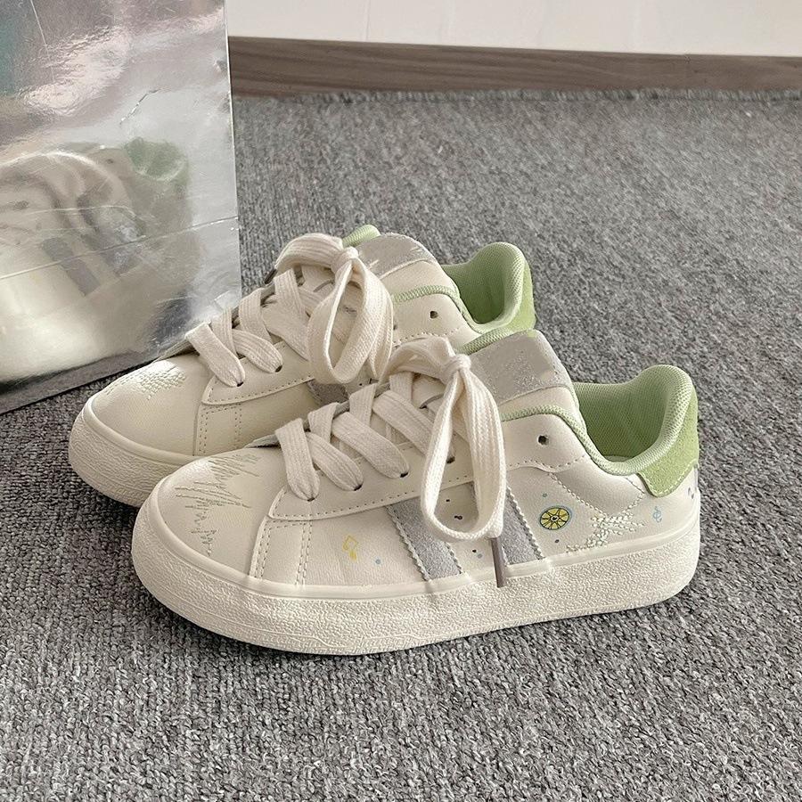 Niche Versatile Graffiti Printed Board Shoes New Spring and Summer Casual Little White Shoes Student Campus Style