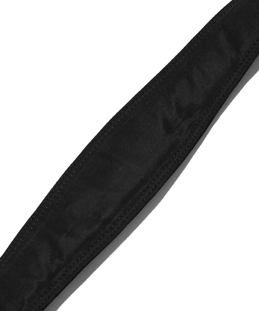 Suade Halfmoon Cross Bag [Black]