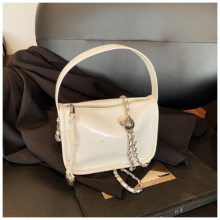 Popular silver chain bag small bag women's new fashion versatile messenger bag small square bag